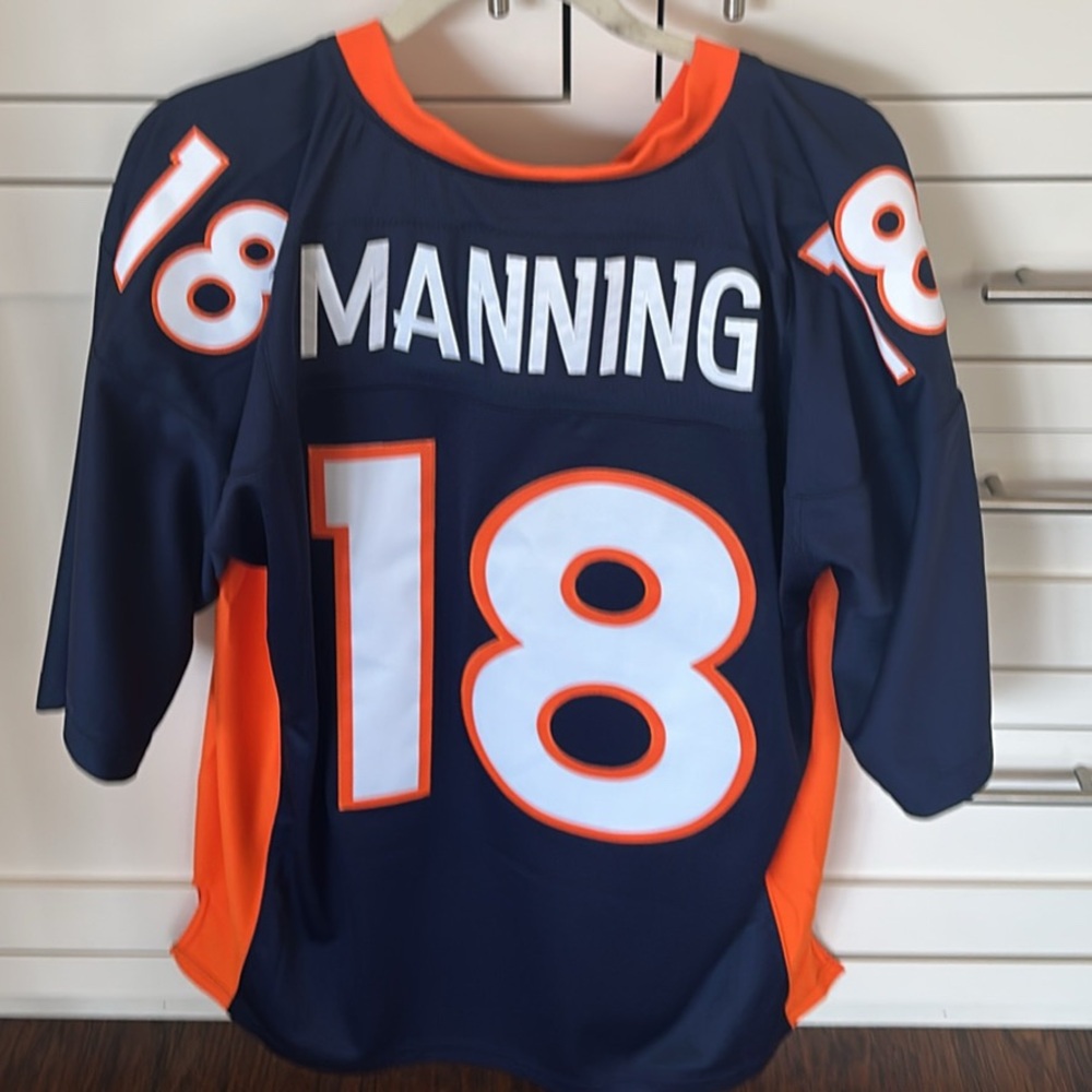 Peyton Manning Broncos jersey